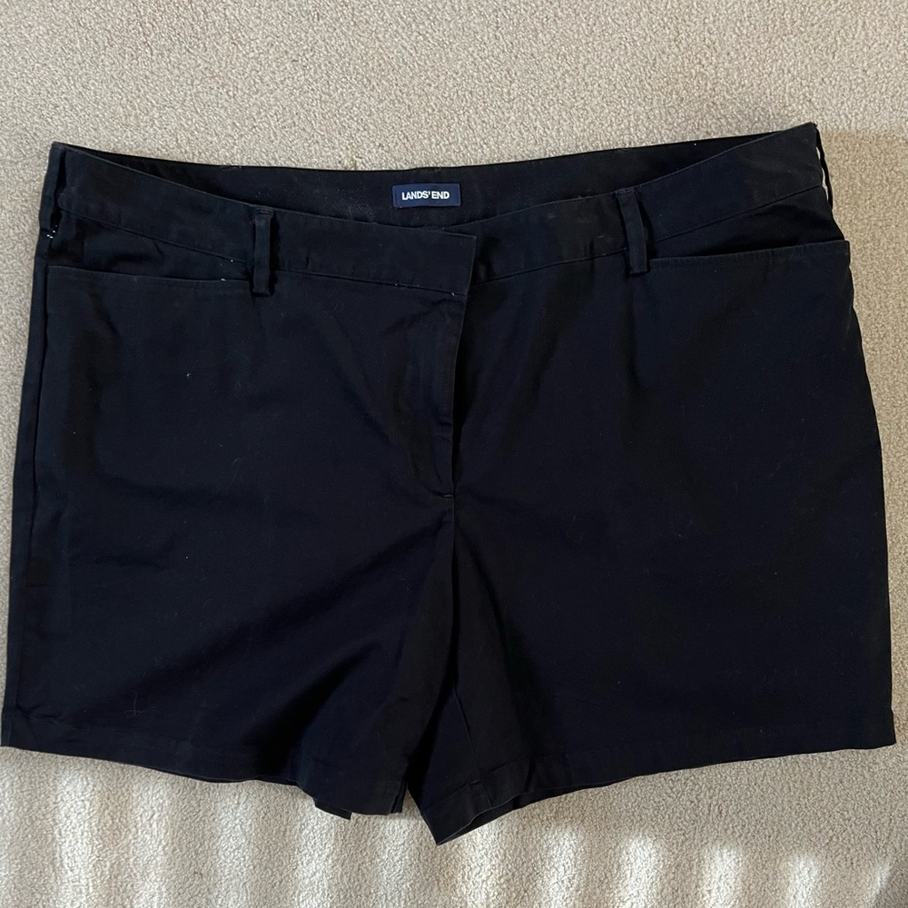 Women’s black Lands End chino cotton shorts. Size 26. 7 inch rise.